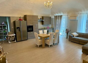 Cucina - Rustico piazza Mercato, Carrù - foto 2