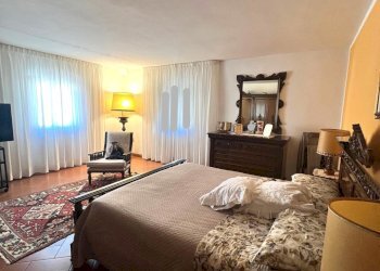 Four-room apartment Signa - photo 17
