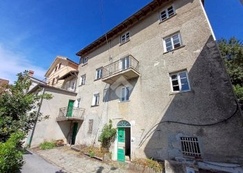 Independent house Via Carlo Garrè, Savignone - photo 1