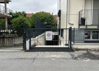 Box Via colombo, Beinasco - photo 1