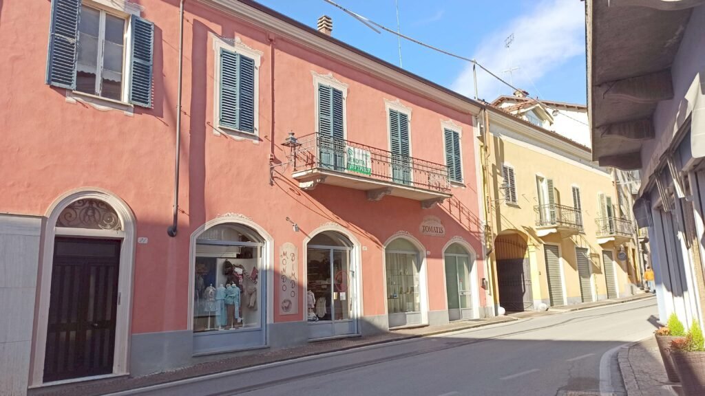 Trilocale Carrù - foto 1