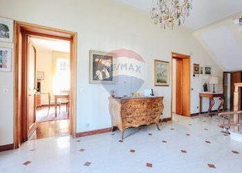 Villa Via XXIV Maggio, 10 
 Paratico, Paratico - photo 6