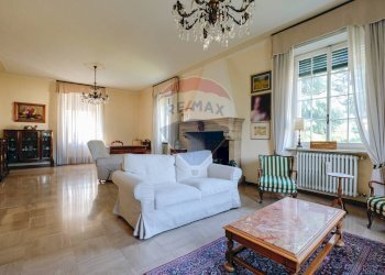 Villa Via XXIV Maggio, 10 
 Paratico, Paratico - photo 8