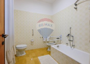 Villa Via XXIV Maggio, 10 
 Paratico, Paratico - photo 28