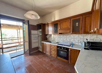 Four-room apartment Via C. Botta, Castellamonte - photo 3