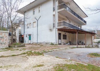 Foto 1 - Commercial Activity contrada canale, Caramanico Terme - photo 1