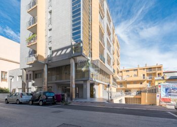 Foto 3 - Box Via Palermo
 
32, Pescara - photo 3