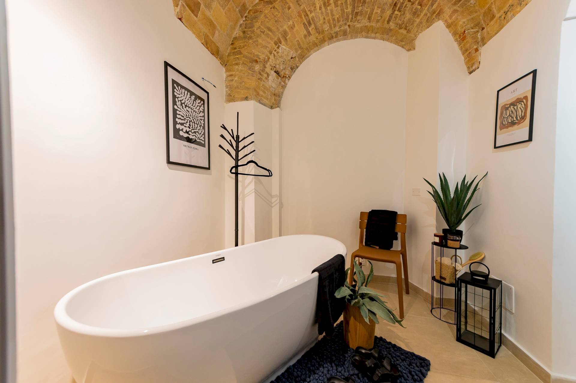 Foto 1 - Commercial Premises PIAZZA MATTEOTTI, Chieti - photo 1