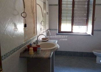 Foto 23 - Villa Via G. Garibaldi
 
36, Uras - foto 23