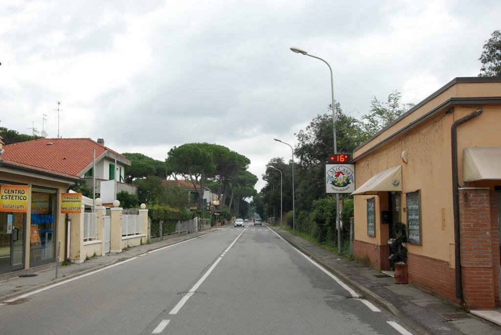 Foto 3 - Commercial Premises Via Degli Oleandri
 
59, Pisa - photo 3