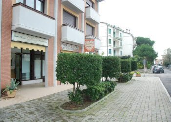 Foto 1 - Commercial Premises Via Degli Oleandri
 
59, Pisa - photo 1