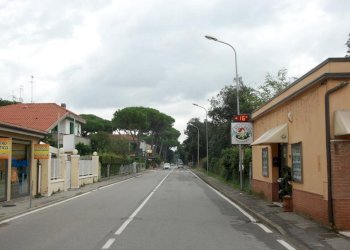 Foto 3 - Commercial Premises Via Degli Oleandri
 
59, Pisa - photo 3