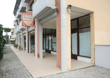 Foto 4 - Commercial Premises Via Degli Oleandri
 
59, Pisa - photo 4