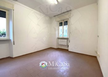 Foto 11 - Commercial Premises Via Giuseppe Garibaldi
 
11, Pisa - photo 11