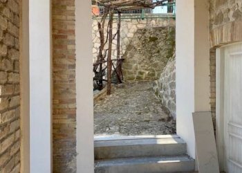 Foto 10 - Casa indipendente Roccafluvione - foto 10