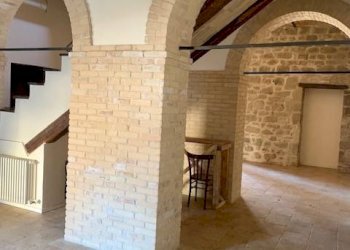 Foto 13 - Casa indipendente Roccafluvione - foto 13