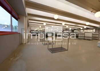 Foto 12 - Locale Commerciale Franco Antonicelli
 
5, Voghera - foto 12