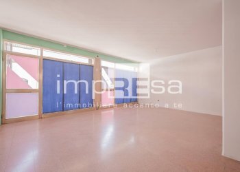 Foto 2 - Negozio via Europa Unita, Paese - foto 2