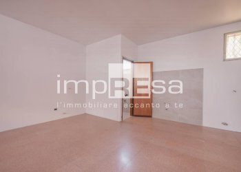 Foto 4 - Negozio via Europa Unita, Paese - foto 4