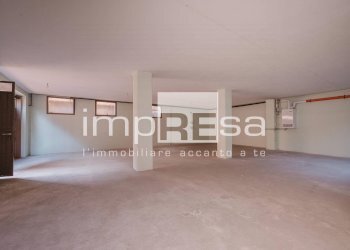 Foto 15 - Negozio via Europa Unita, Paese - foto 15