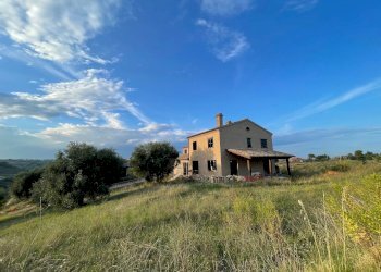 Foto 2 - Rustico CONTRADA SANT'ANDREA, Cupra Marittima - foto 2