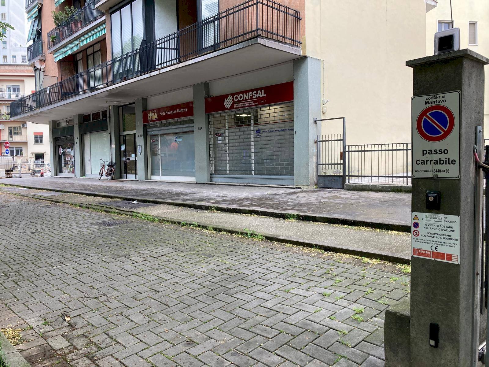 Foto 2 - Attività Commerciale viale montello, Mantova - foto 2