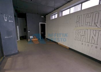 Foto 1 - Shop Piazza Della Liberta', Cesena - photo 1