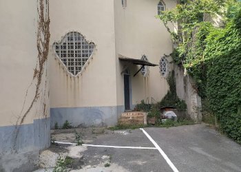 Posto auto - Box Via Byron
 
15 rosso, Genova - foto 4