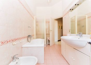 Foto 21 - Three-room apartment Piazza Colombo
 
2 A, Genova - photo 21