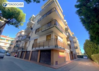 Foto 1 - Box Via Amalfi, Loano - foto 1