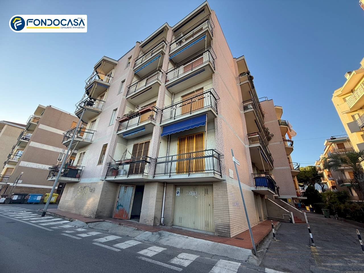 Foto 1 - Box Via Amalfi, Loano - photo 1