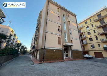 Foto 1 - Box Via Pisa, Loano - foto 1