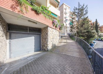 Foto 3 - Box Via Antonio Cianciullo
 
15, Genova - foto 3