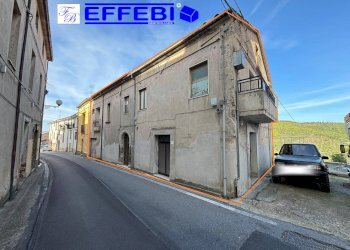 Foto 2 - Casa indipendente via roma
 
13/15, Celico - foto 2