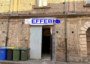 Foto 1 - Locale Commerciale via Roma Spezzano Piccolo
 
58, Casali del Manco - foto 1