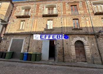 Foto 2 - Locale Commerciale via Roma Spezzano Piccolo
 
58, Casali del Manco - foto 2