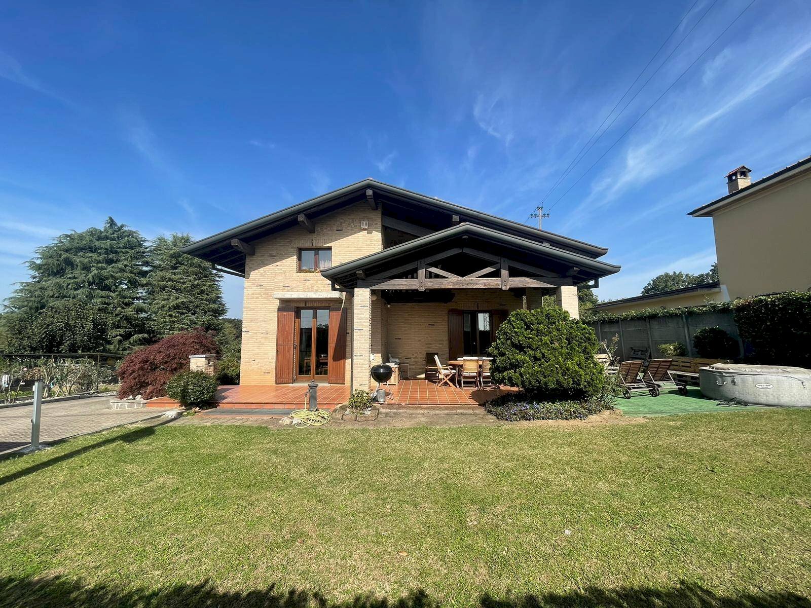 Foto 1 - Villa via monastero
 
65, Besana in Brianza - photo 1