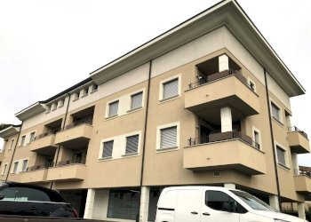 Foto 3 - Ufficio Via Caimi
 
17, Giussano - foto 3