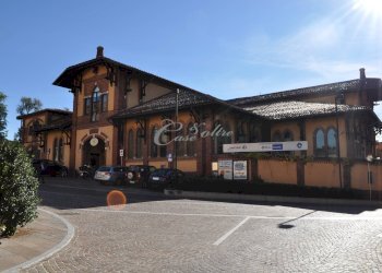 Foto 2 - Commercial Premises Piazza Castello, Carimate - photo 2