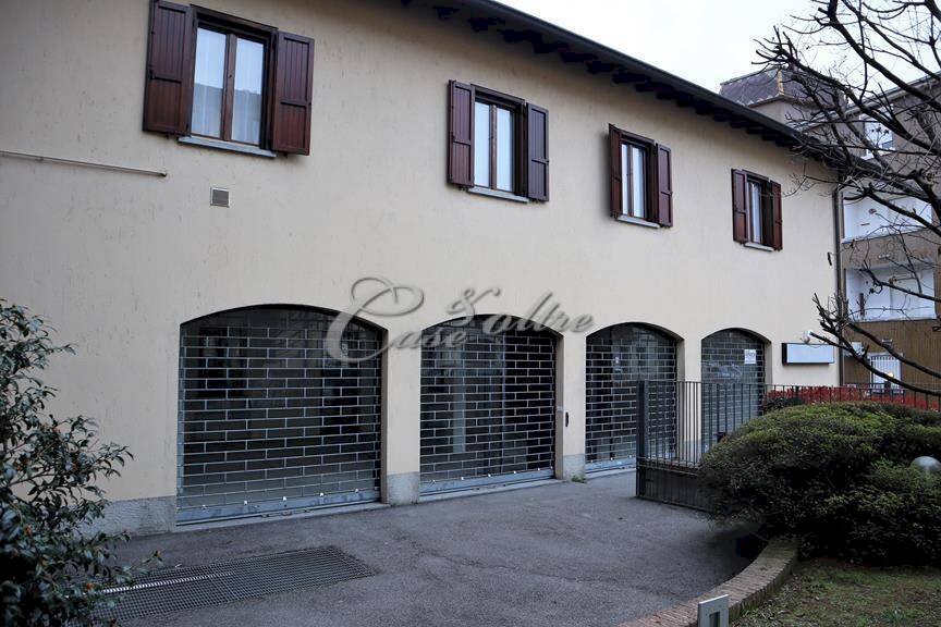 Foto 3 - Negozio Via Crocifisso, Figino Serenza - foto 3