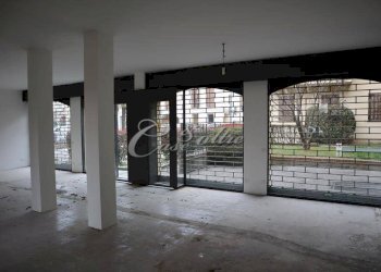 Foto 2 - Shop Via Crocifisso, Figino Serenza - photo 2