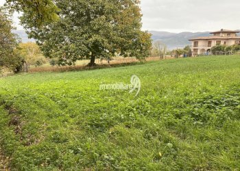 Foto 9 - Terreno edificabile Via Fontamara
 
1, Ocre - foto 9