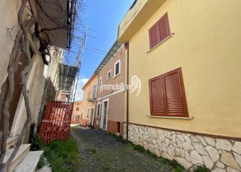 Foto 1 - Independent house Via dei Santi
 
15, L'Aquila - photo 1