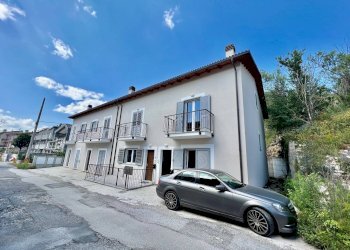 Foto 1 - Villa a Schiera Corso Principe Umberto, L'Aquila - foto 1