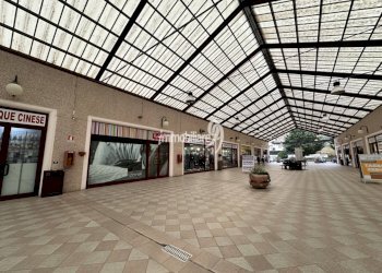 Foto 1 - Commercial Premises centro commerciale Amiternum, L'Aquila - photo 1