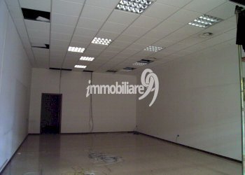 Foto 3 - Commercial Premises centro commerciale Amiternum, L'Aquila - photo 3