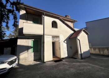 Foto 1 - Independent house via della stazione
 
36, L'Aquila - photo 1