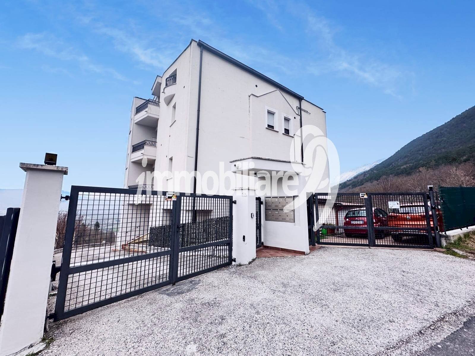 Foto 2 - Three-room apartment Via S. Giuseppe
50/a, L'Aquila - photo 2