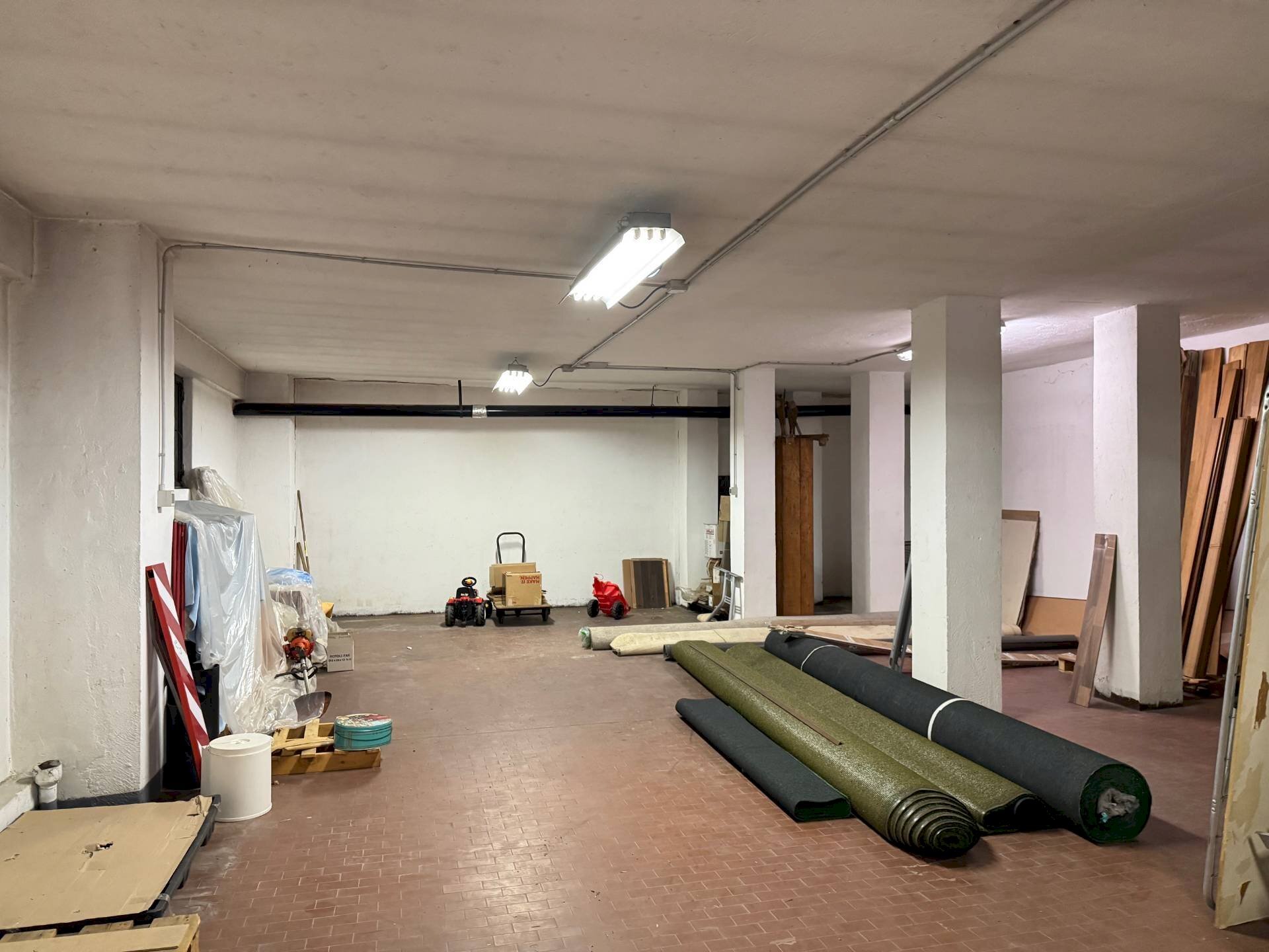 Foto 3 - Box Via Giaglione
 
1, Torino - photo 3