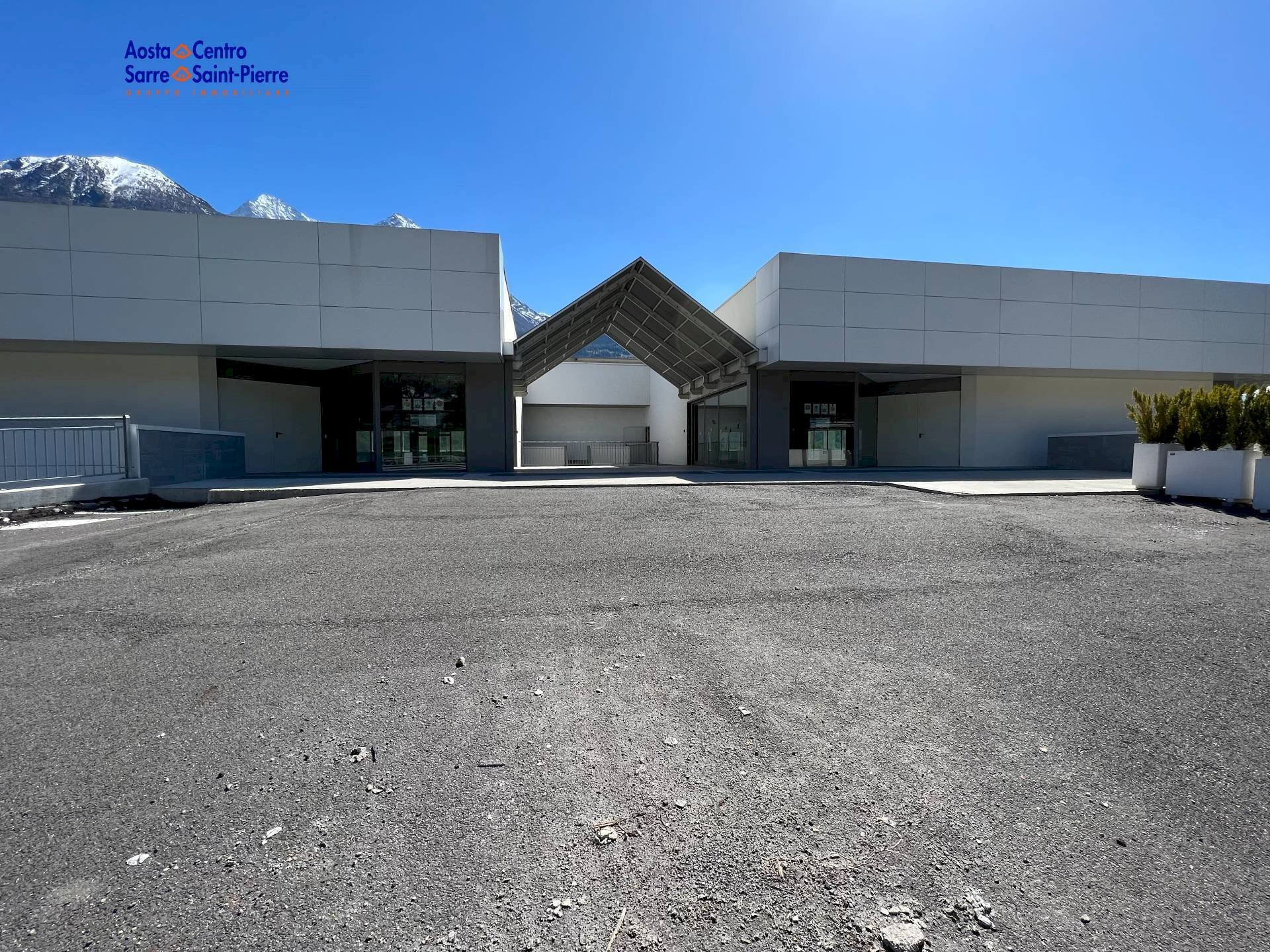 Foto 1 - Locale Commerciale Località Grande Charriere, Saint-Christophe - foto 1